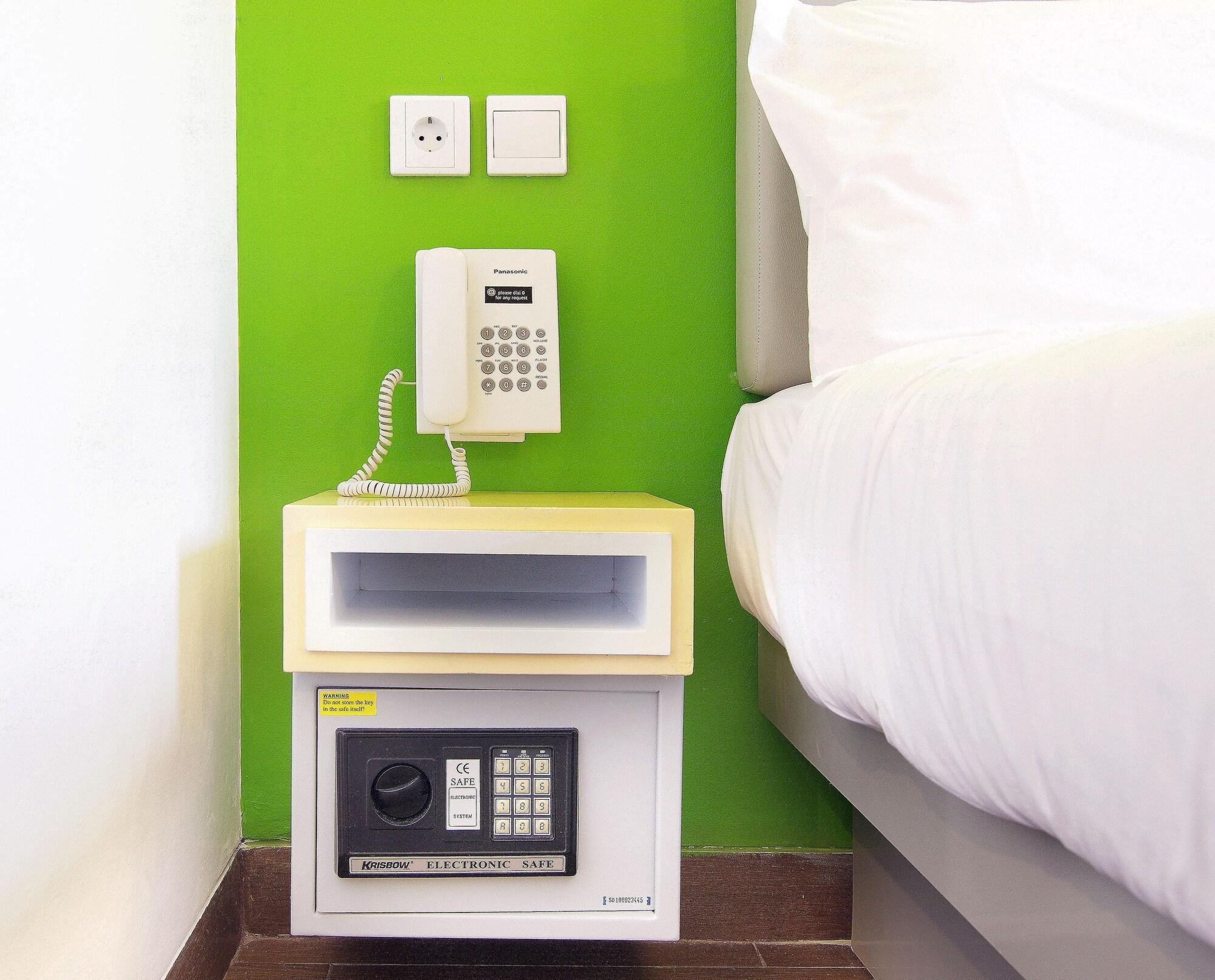 Amaris Hotel Serpong Tangerang מראה חיצוני תמונה