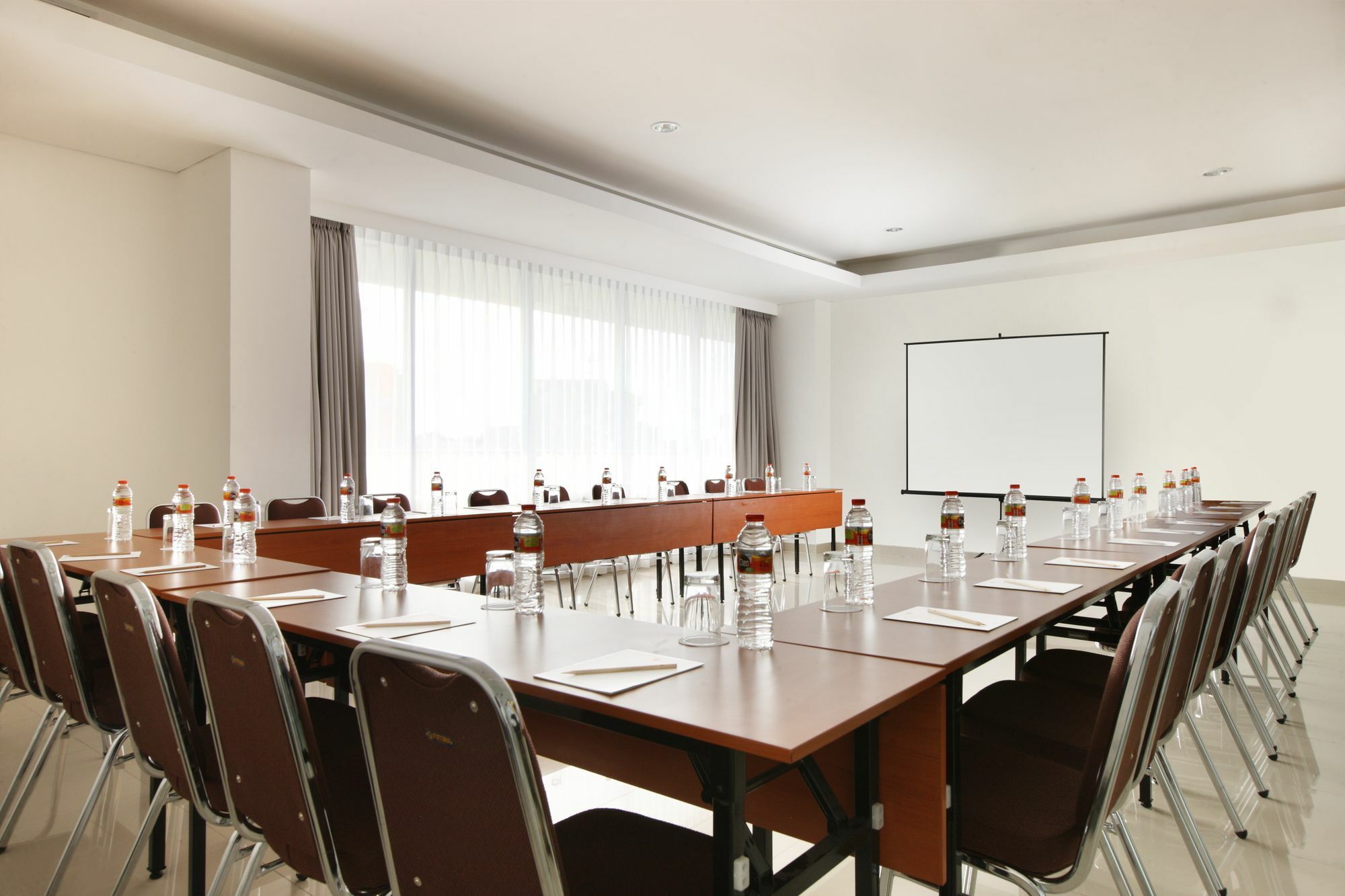 Amaris Hotel Serpong Tangerang מראה חיצוני תמונה